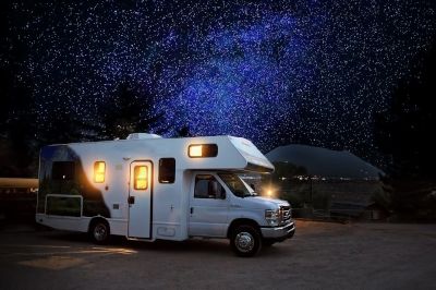 autocaravana amb llum